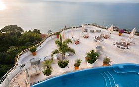 Grand Miramar Resort